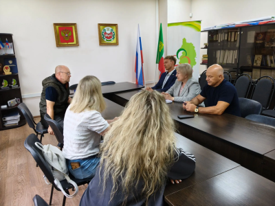 Встреча представителей Общественной палаты Хакасии и члена Общественной палаты Новосибирской области