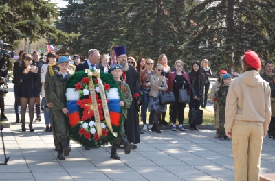 В Хакасии cостоялся митинг, посвященный старту автопробега в честь Дня Победы в Великой Отечественной войне