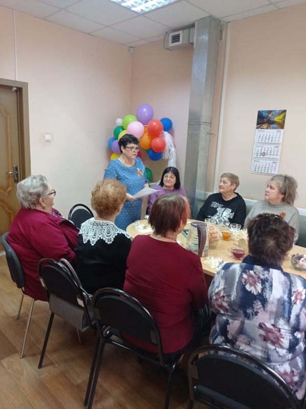 В Центре общения для старшего поколения при  Усть-Абаканской клиентской службе Отделения СФР в сотрудничестве с Общественной палатой Усть -Абаканского района прошла встреча с интересным человеком
