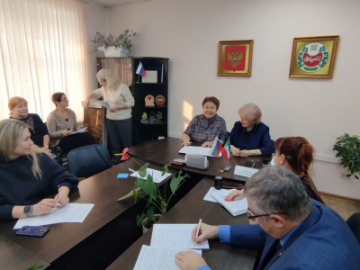 Подписание Соглашения о сотрудничестве между Общественной палатой Республики Хакасия и общественными объединениями, иными некоммерческими организациями
